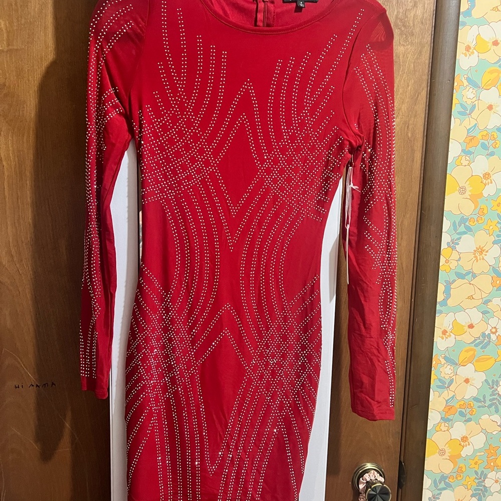 Elegant Red and White Long Sleeve Dress